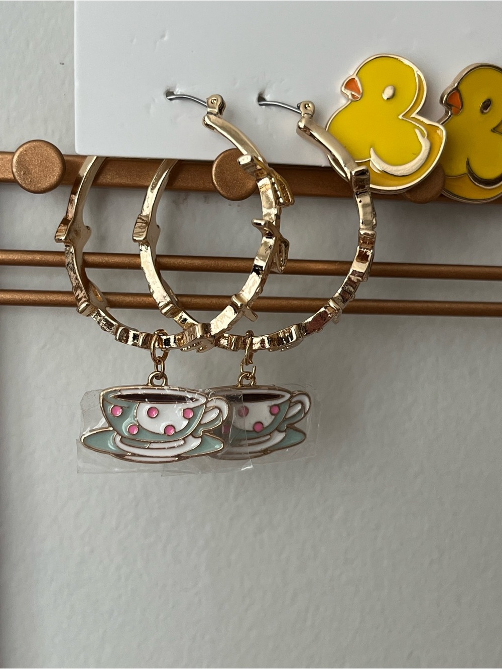 Friends Earring Set - Picture 3 of 3